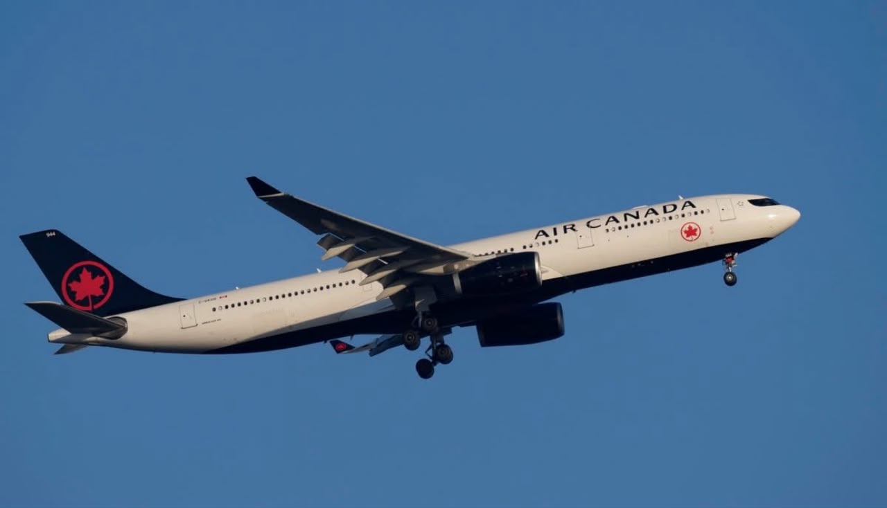 Air Canada pilot accused of flying for 17 years without proper licence